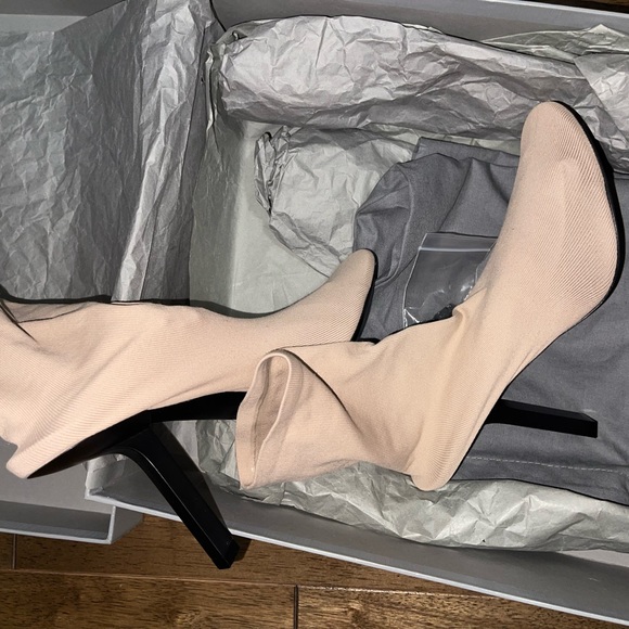 Balenciaga
Tight 110mm Bootie - Picture 3 of 7